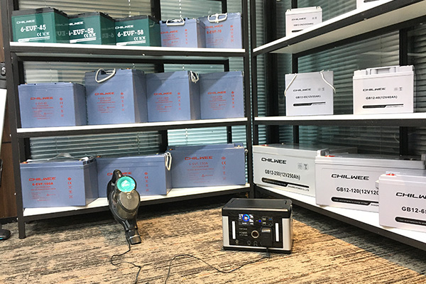 Използвайте сайта на 700w интелигентна преносима електроцентрала