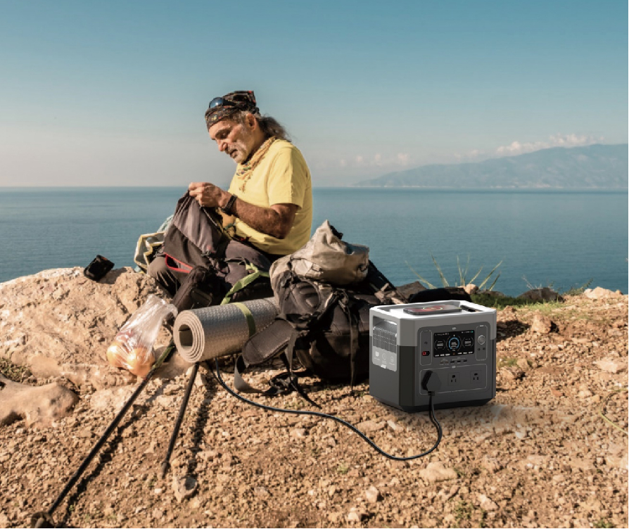 2000W High Capacity Solar Generator For Multi Way Charging